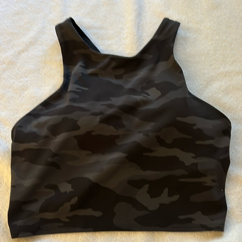 Athleta Camouflage workout top. Only worn 2x like new